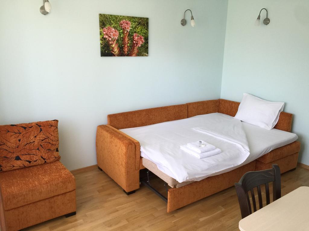 Mala Planina Guest House Iskrets Eksteriør bilde